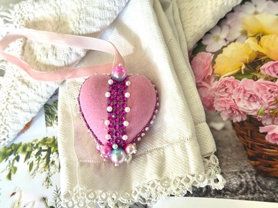 Vintage Valentine - Rosy Pearls