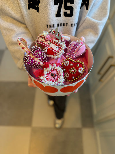 Vintage Valentine - Adore Me